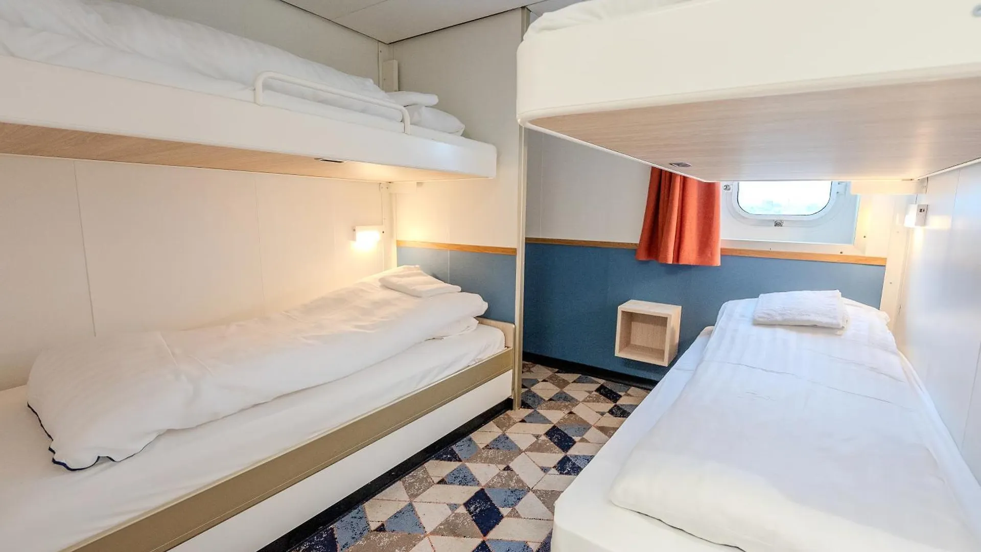 Hotel Dfds Ferry - Newcastle To Amsterdam  Newcastle upon Tyne