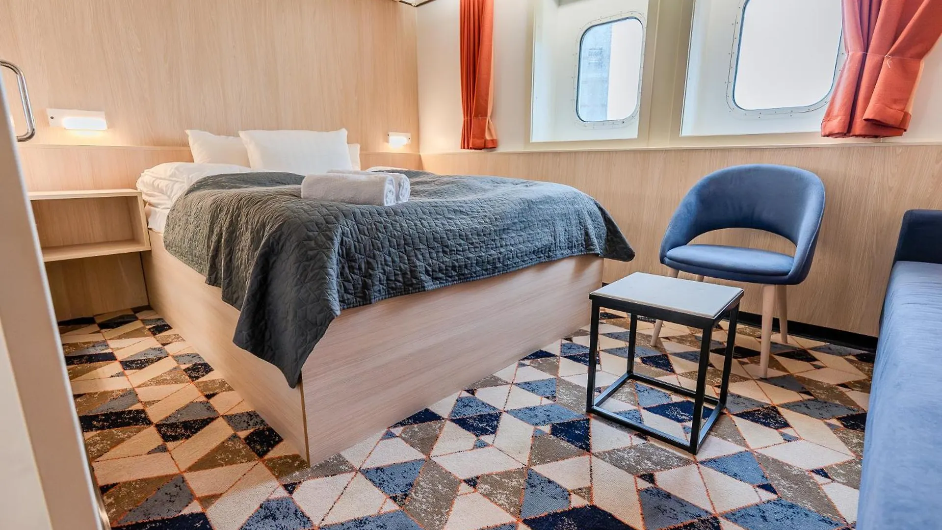Hotel Dfds Ferry - Newcastle To Amsterdam  Newcastle upon Tyne